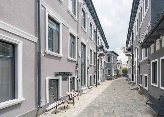 Cozy Central Small Studio Near Park Bucureşti